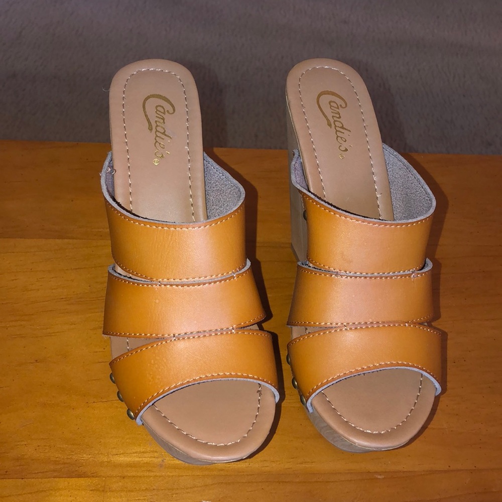 Candies shoes, excellent condition, sz 8 1/2